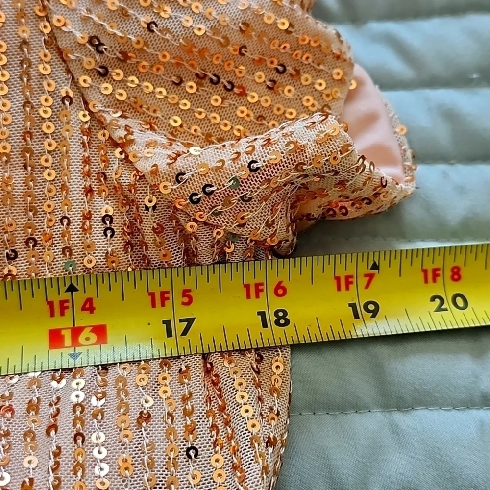 NWT GOLD EMBELLISHED SEQUINED CROP TOP OPEN TIE BACK LARGE - Picture 9 of 10